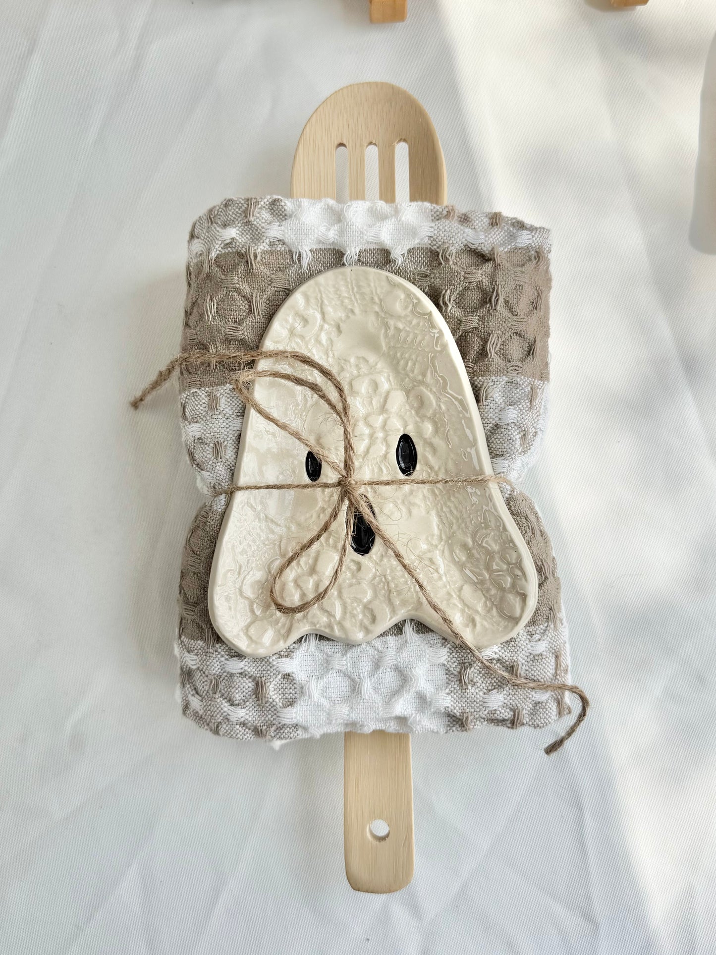 For Dana Tatum: Ghost spoon rest bundle, cream
