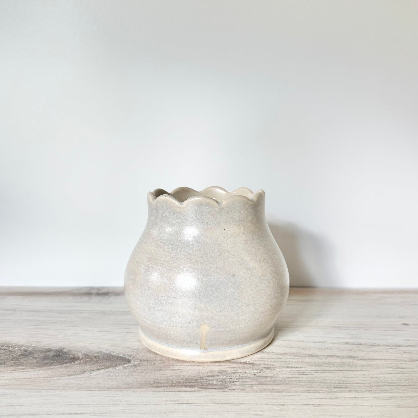 Scalloped vase, winter blue