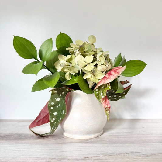 Scalloped vase, winter blue