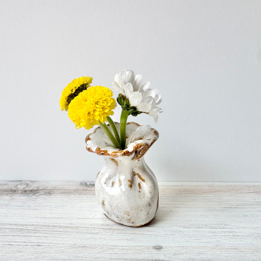 Mini vase, white on brown clay