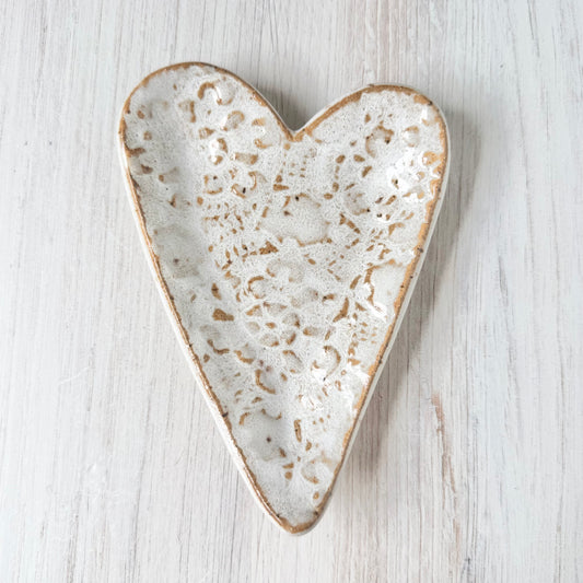 Heart spoon rest, white on brown clay