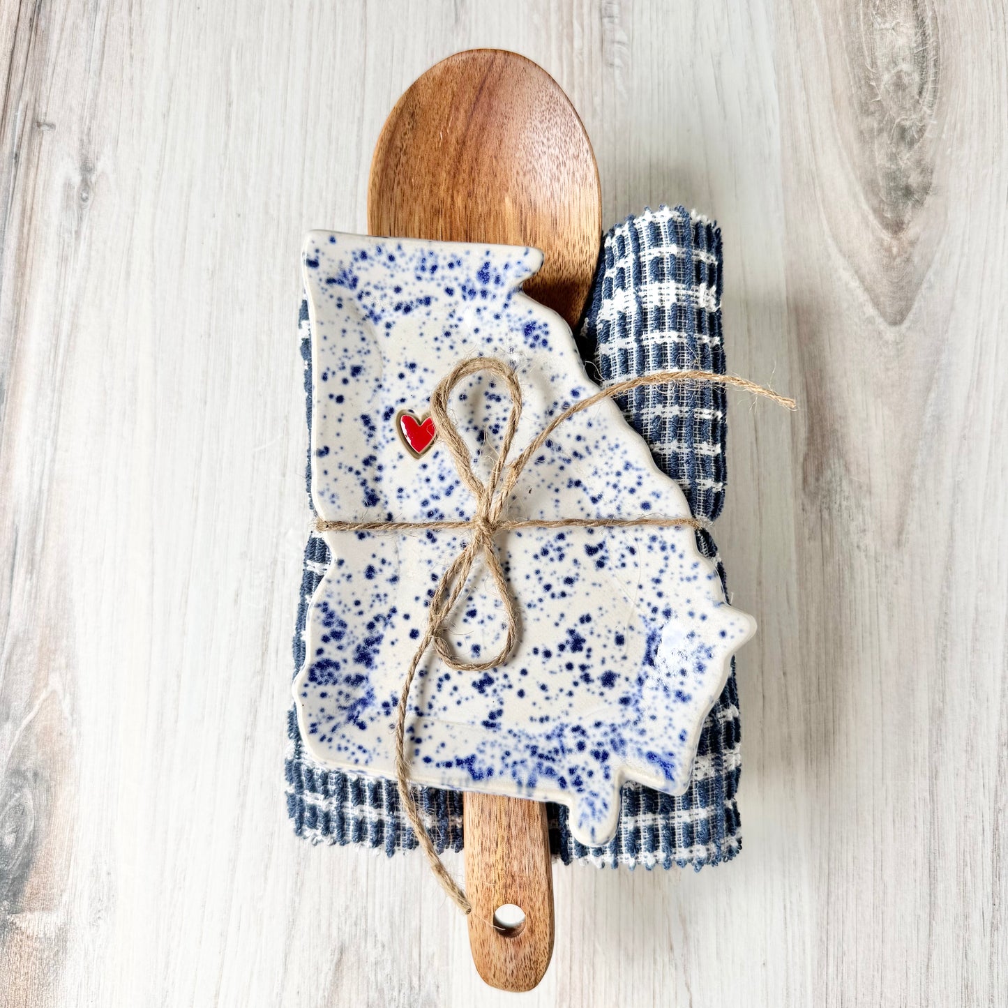 Georgia w/a heart spoon rest bundle, blue splatterware